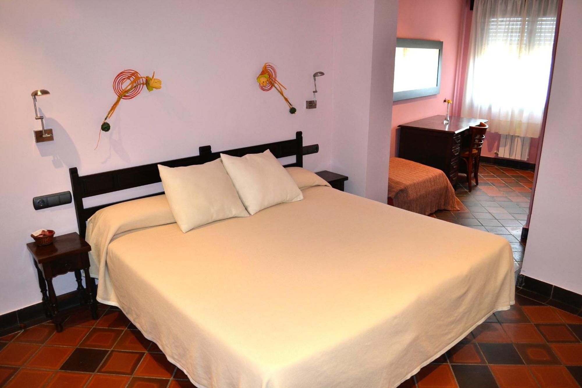 Hotel Restaurant El Bosc Banyeres del Penedes Δωμάτιο φωτογραφία