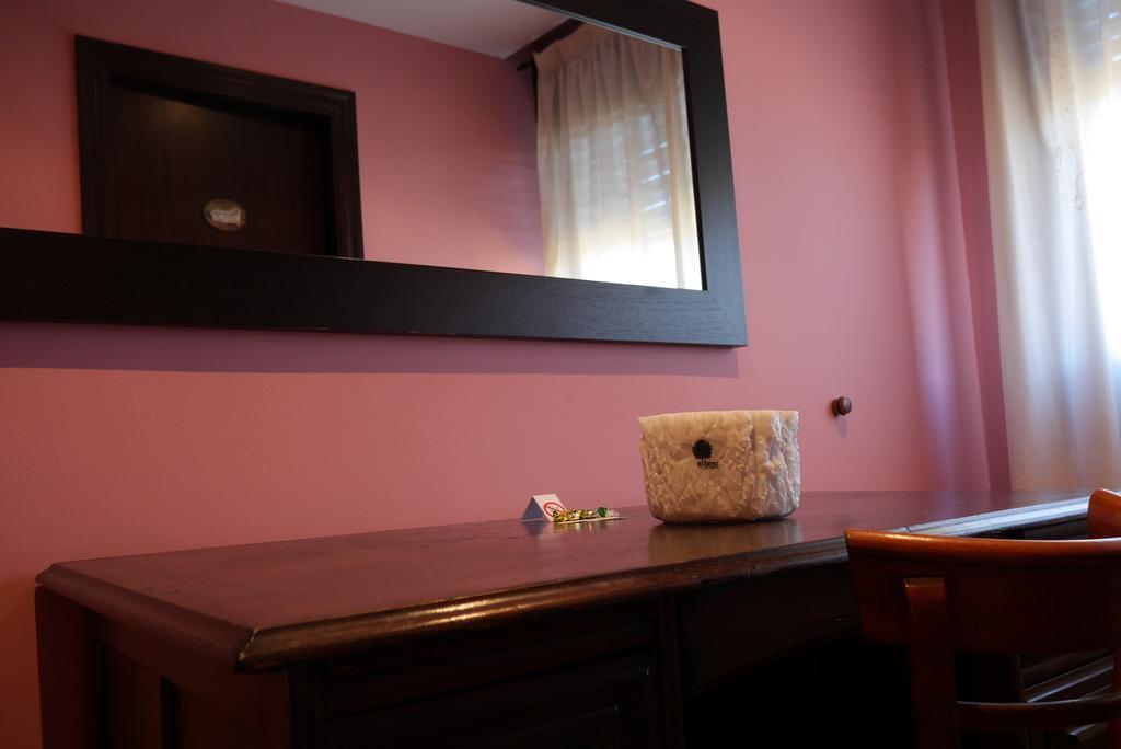 Hotel Restaurant El Bosc Banyeres del Penedes Εξωτερικό φωτογραφία
